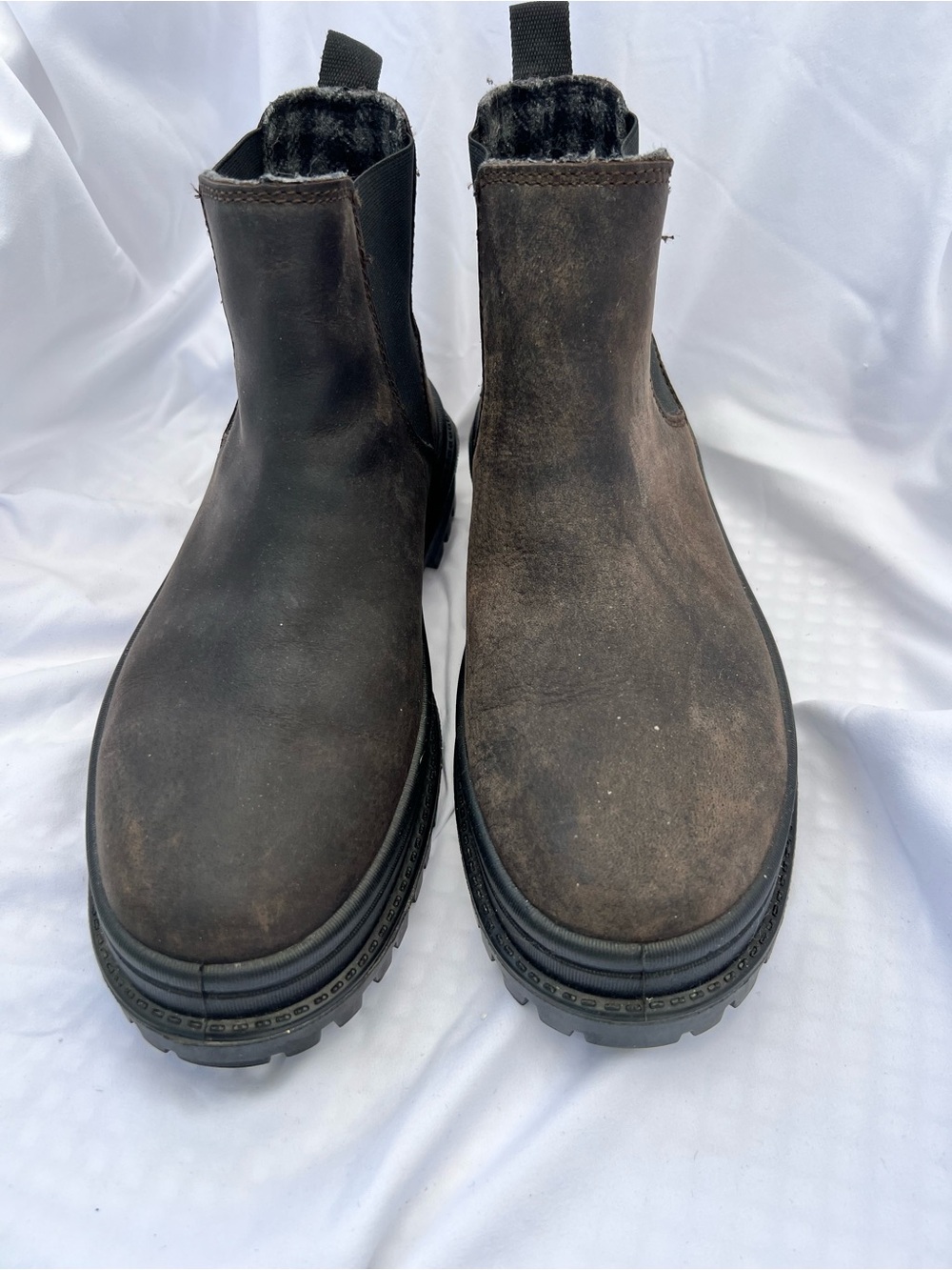 Kamik Men's Chukka Boots Brown Suede Chelsea Style size 8